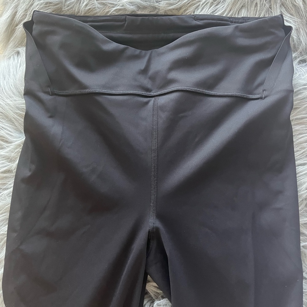 LuluLemon leggings with belt loops for bum bag (black)